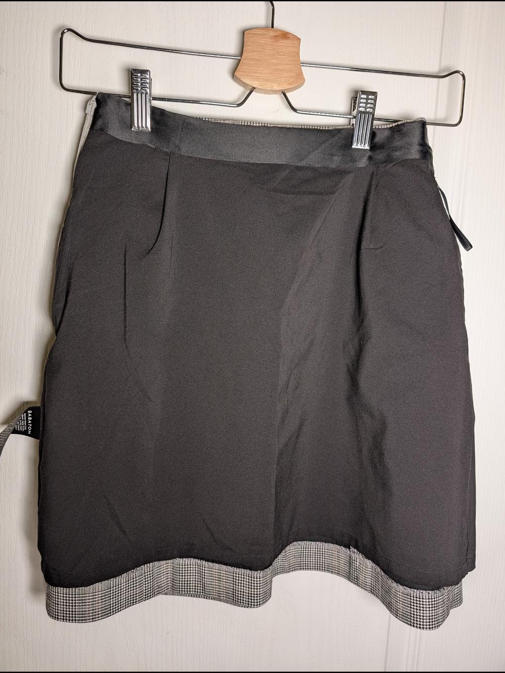 Aritzia Plaid A-Line Skirt in Gray and Tan - Picture 7 of 11